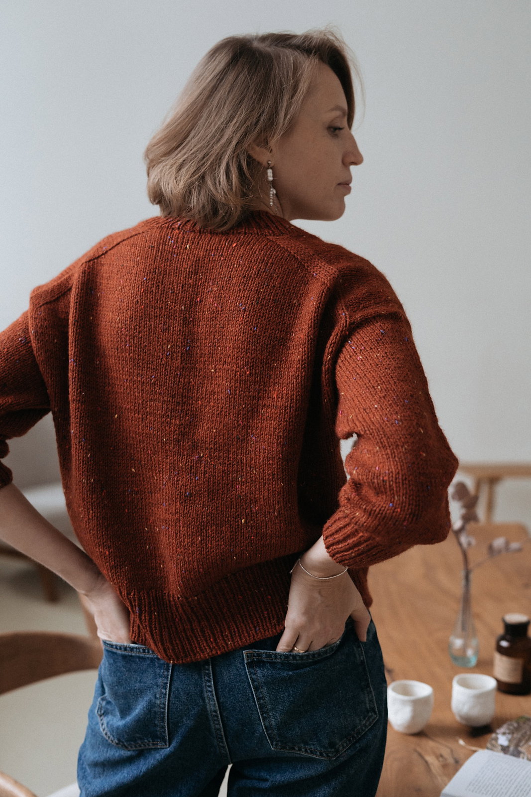 Pull Aki vu de dos : épaule japonaise et bord en côtes
