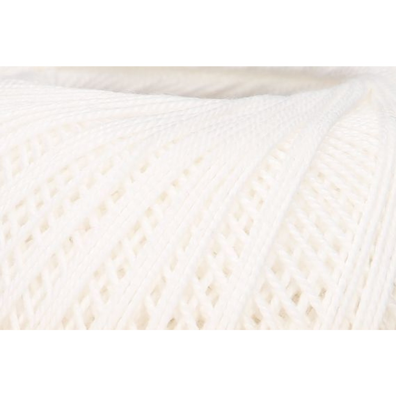 07001 white