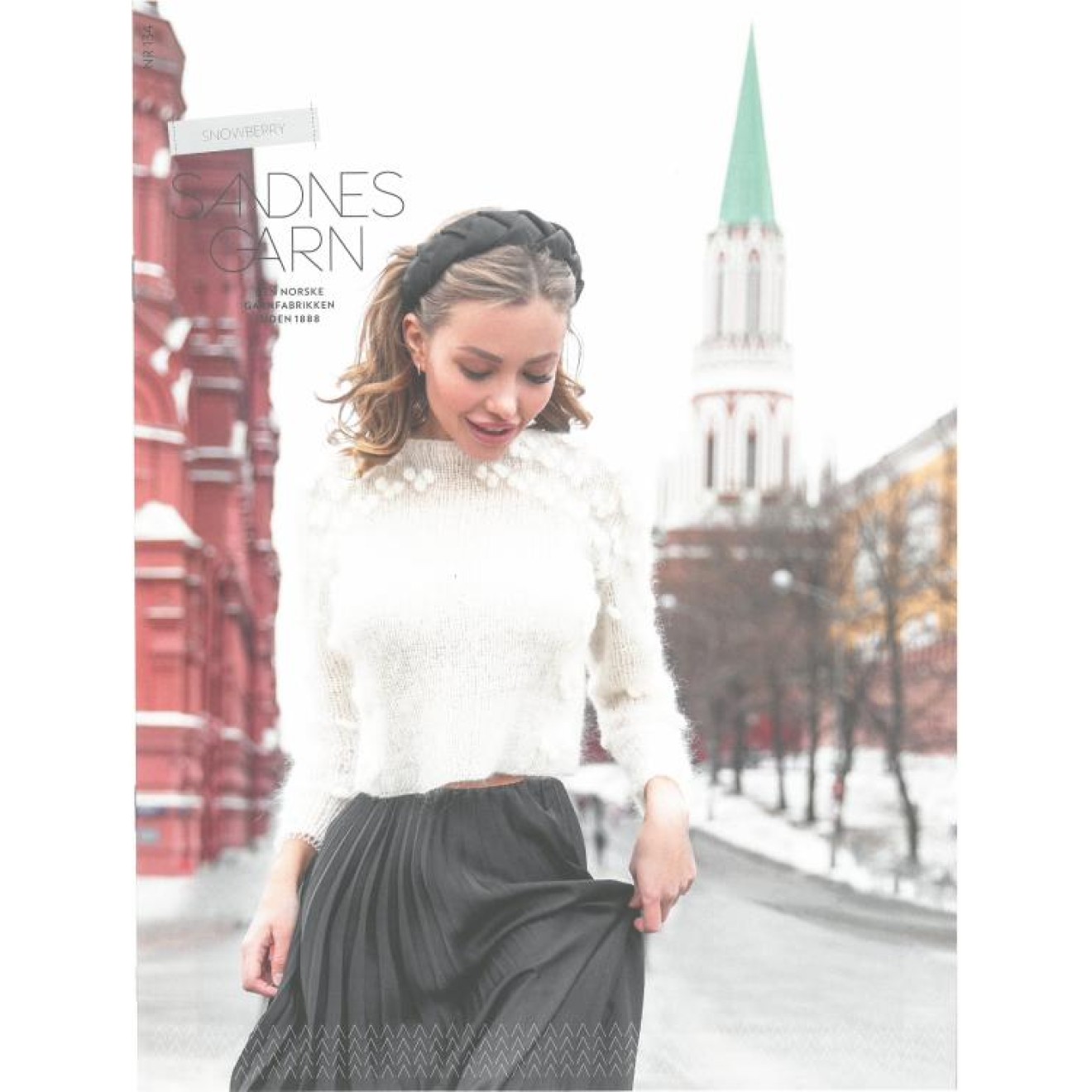 Sandnes Garn pattern booklet Snowberry Sweater colour 01992 natural