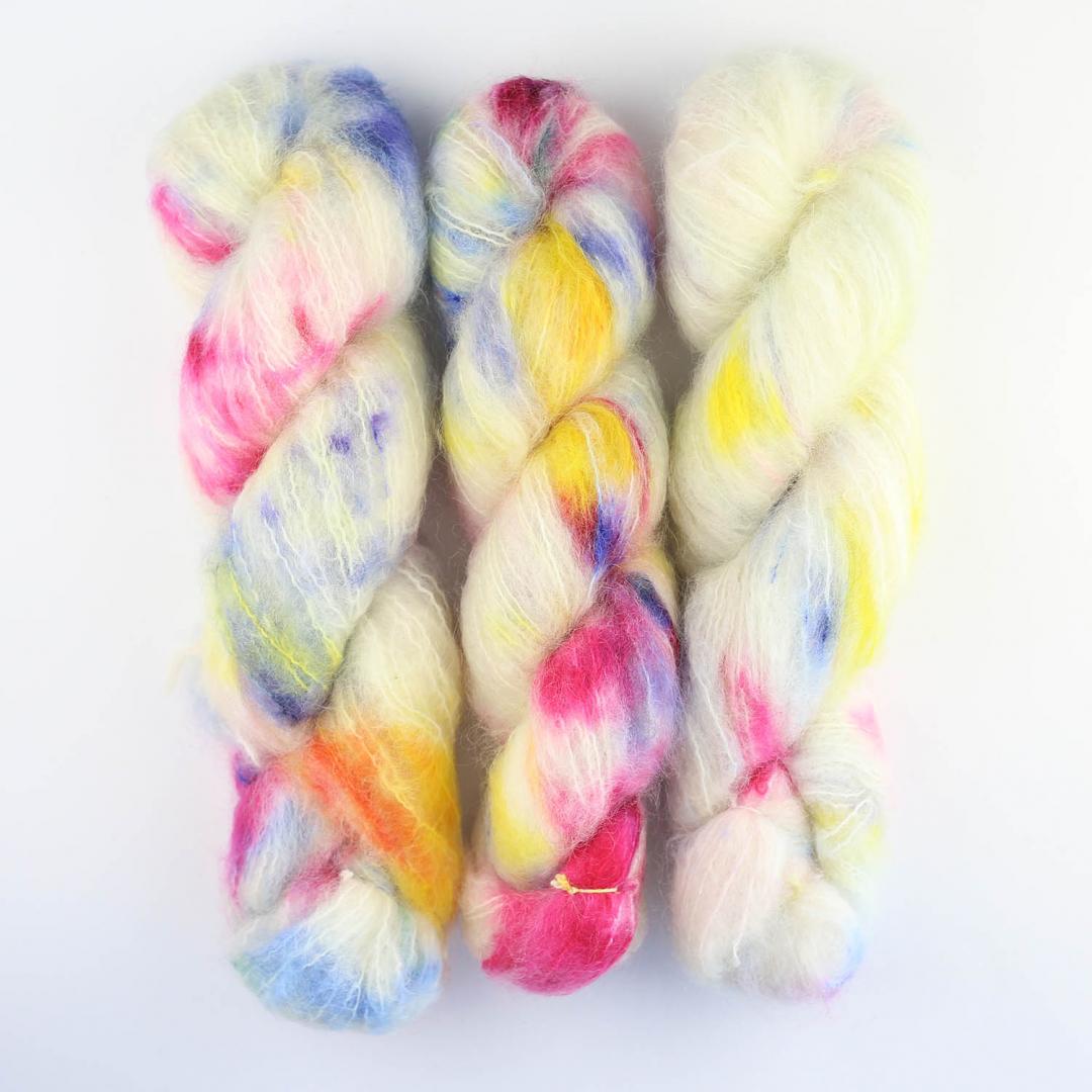 Cowgirl Blues Fluffy Mohair Farbverlauf handgefärbt yarn