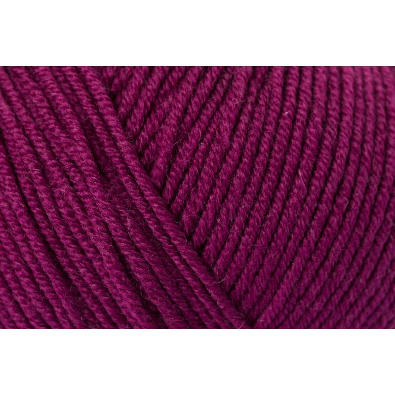 Schachenmayr Merino Extrafine 170 colour 00033 burgund