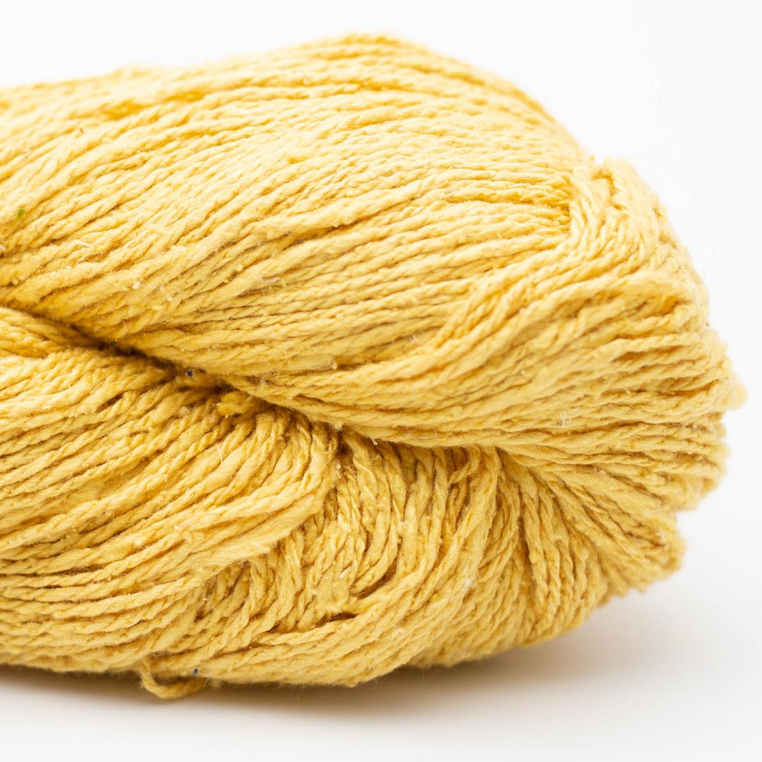 003 Jaune clair