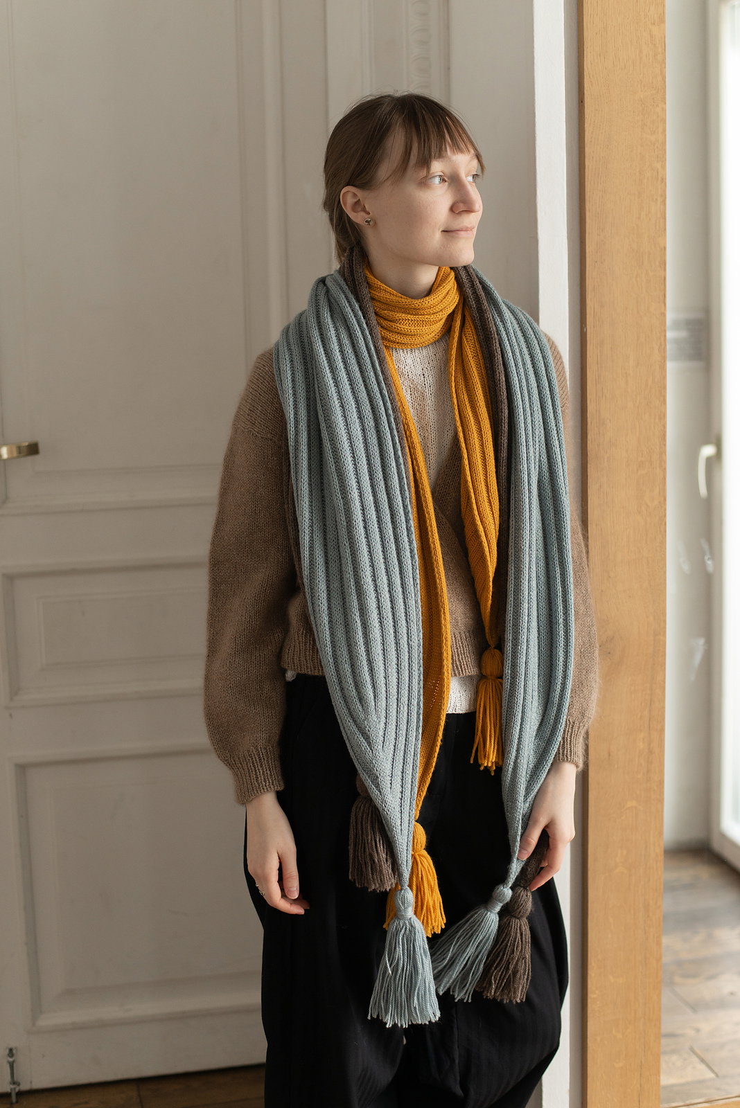 Écharpe à glands – modèle de tricot (PDF, anglais)