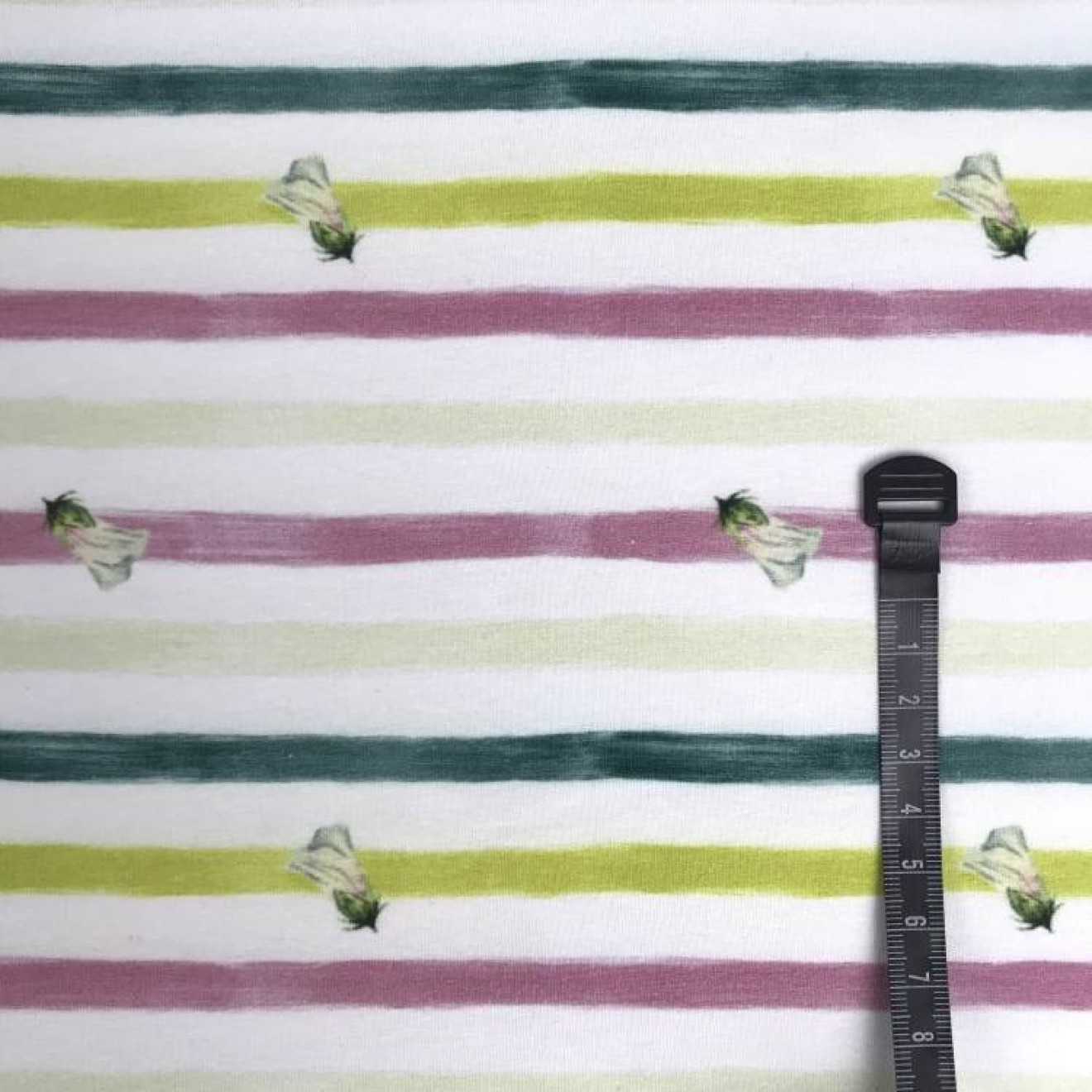 House of Inés Hibiscus Bud Stripes Digital colour 01 ecru