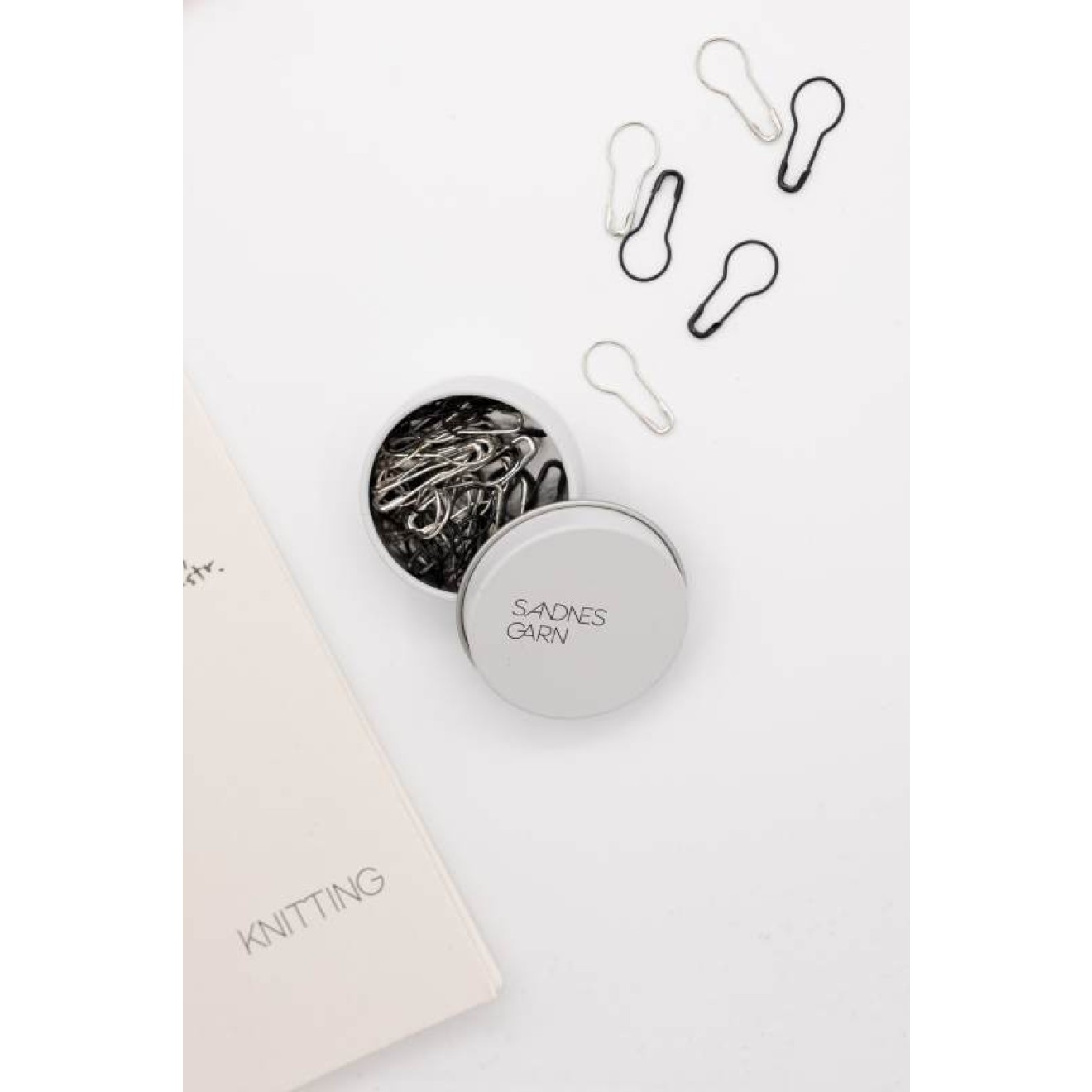 Sandnes Garn stitch markers stitch holder