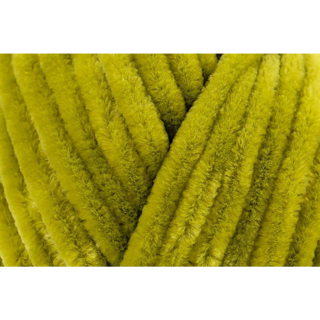 Schachenmayr Luxury Velvet colour 00072 lime