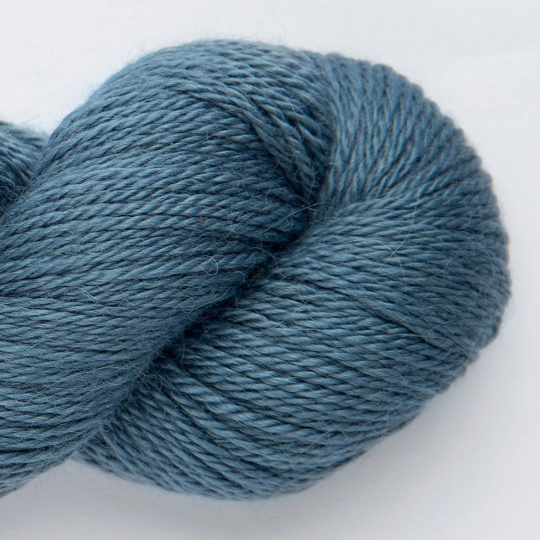 Amano Ayni Babyalpaka mit Maulbeerseide yarn