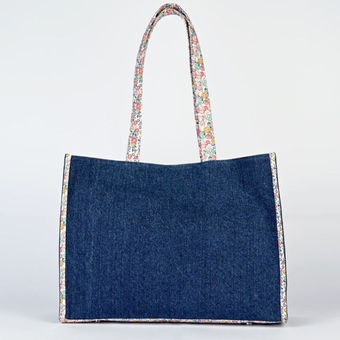 Taschen for Projekte Bloom Tote Bag / 40 cm