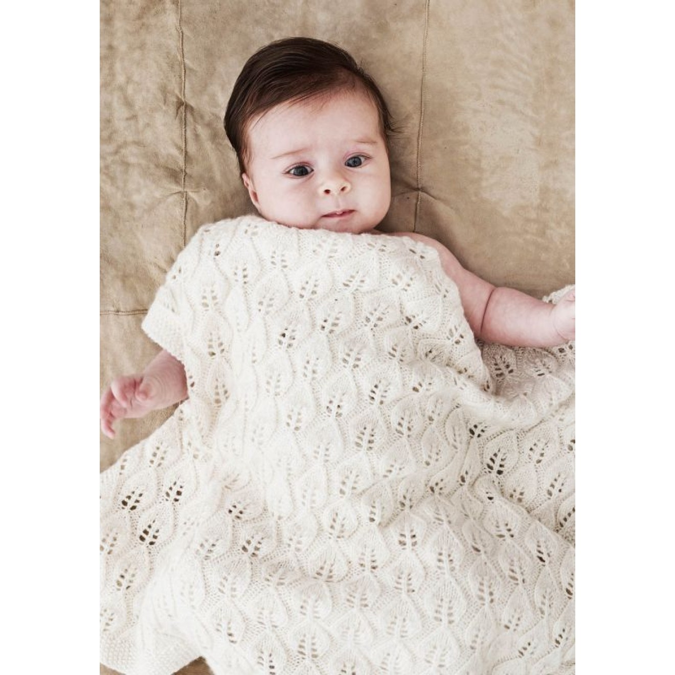 Sandnes Garn pattern booklet Le Knit Bella Teppe - English colour 01992 natural