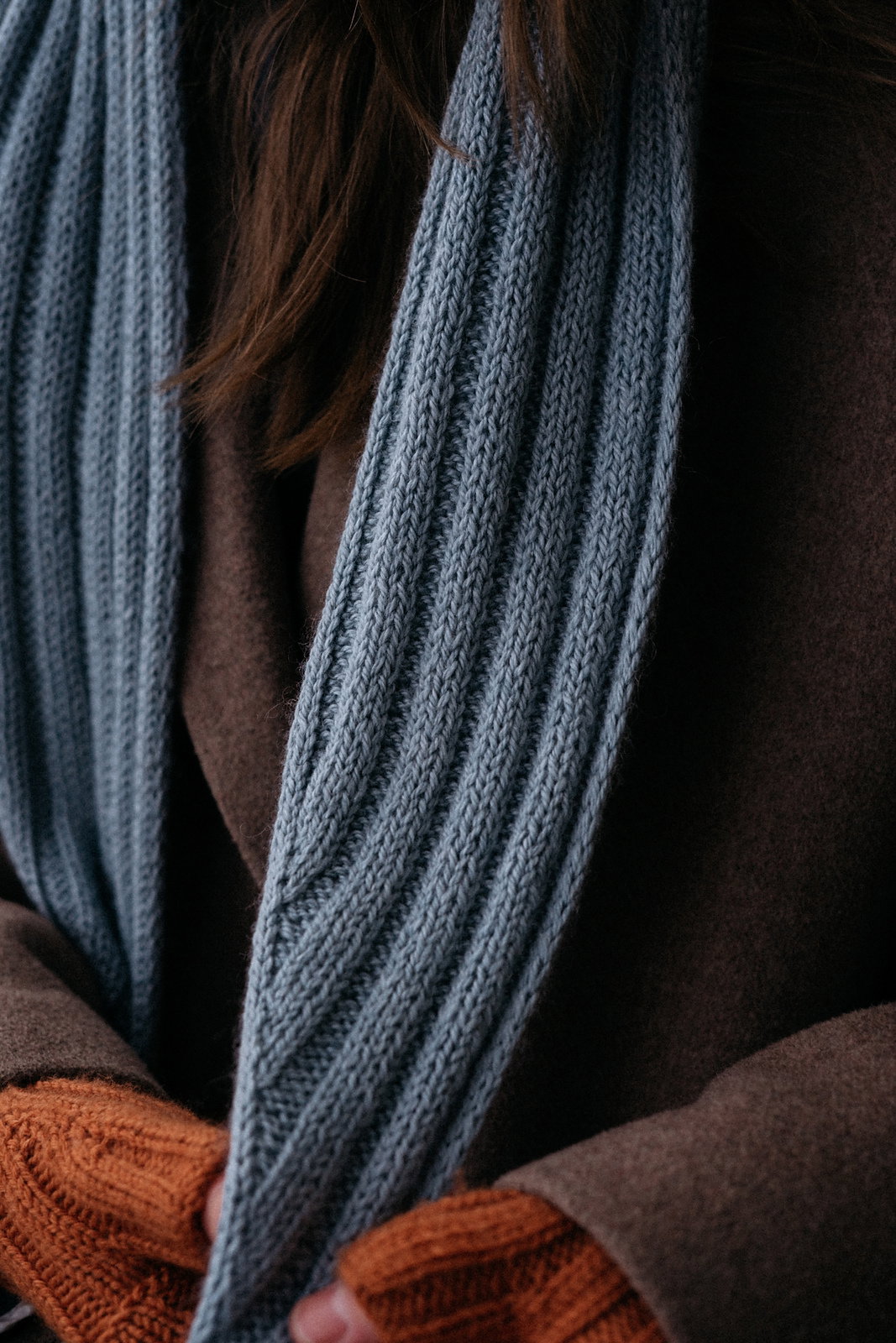 Écharpe à glands – modèle de tricot, photo 8