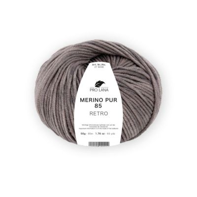 Seasonal yarn selection at Hollywool
