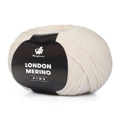 Seasonal yarn selection at Hollywool