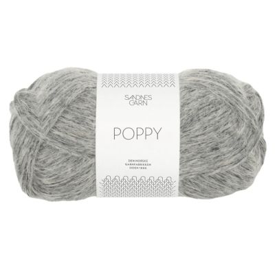 Seasonal yarn selection at Hollywool