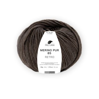 Seasonal yarn selection at Hollywool