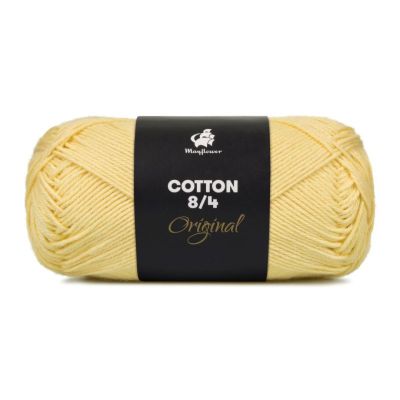 Seasonal yarn selection at Hollywool