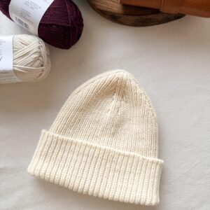 Pattern Jeannie Beanie, knitting, knitting yarn, knitting pattern, knitting kit, yarn alternatives, yarn substitution, pattern download