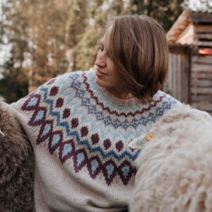 lopapeysa crystal knitting pattern - Pattern Lopapeysa Crystal - seamless - detail view